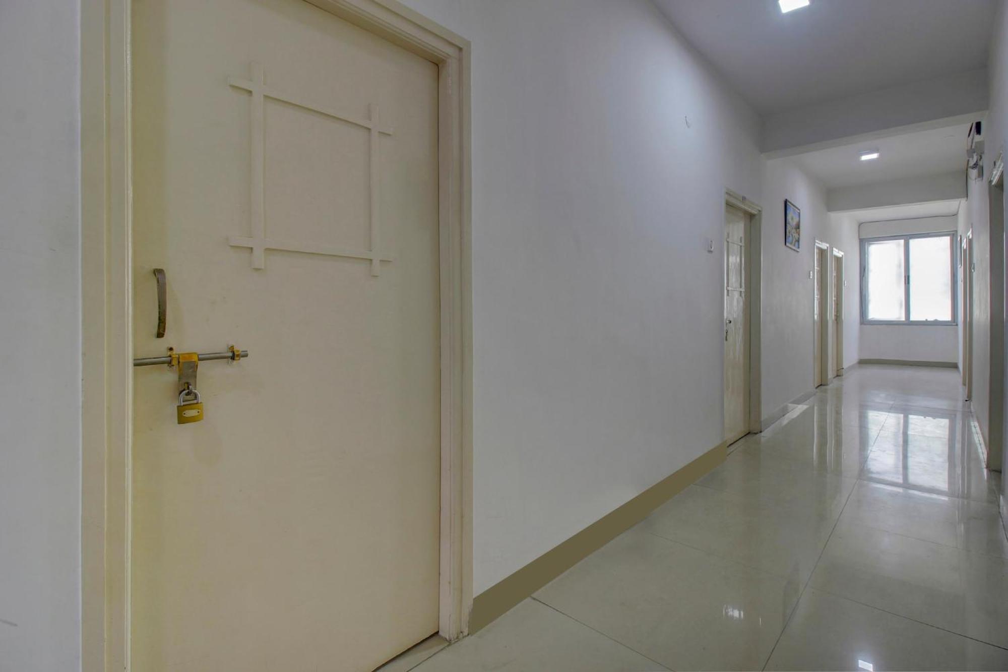 Hotel O Stay U Like Hotel'S Хайдарабад Экстерьер фото